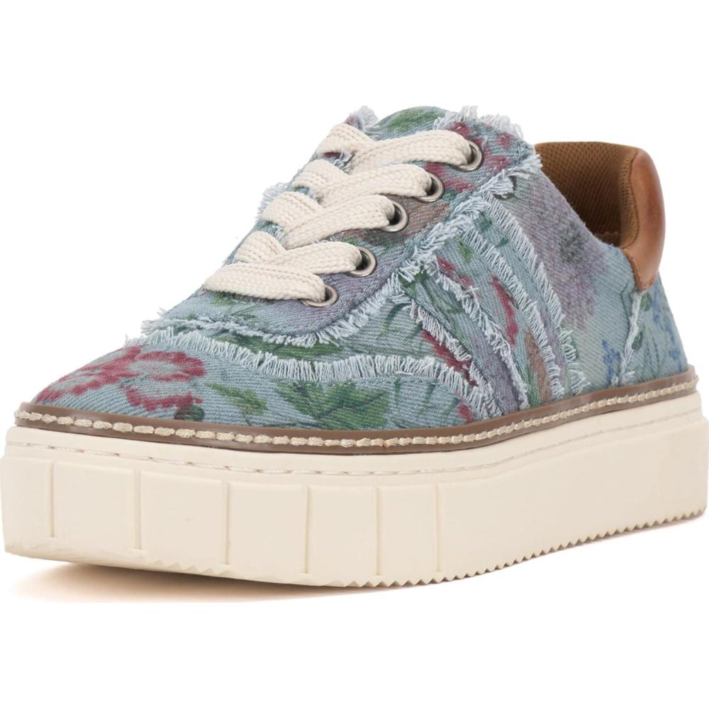imageVince Camuto Womens ReillyLight Sky Mountain