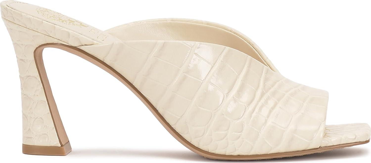 imageVince Camuto Womens GaleniCreamy White